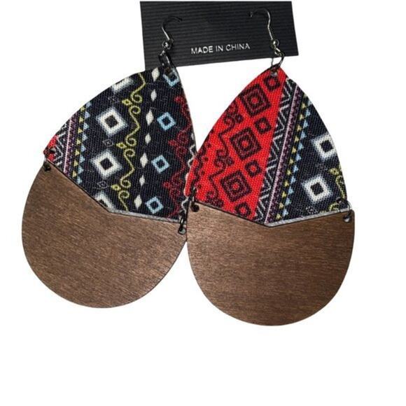 NWT Wooden Fabric Covered Boho Aztec Dangle Earrings Black Red Colorful - Picture 3 of 5